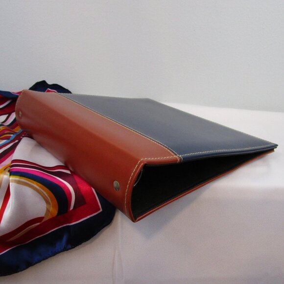 Bindertek Premium Leather 3-Ring Binder/Photo Album - 1st of 8 - Picture 7 of 7